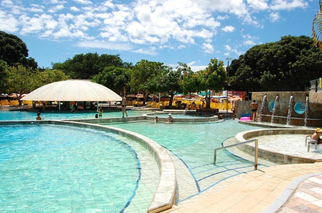 Piazza Diroma - Cortesia Park Diroma, Splash E Slide Caldas Novas Kültér fotó