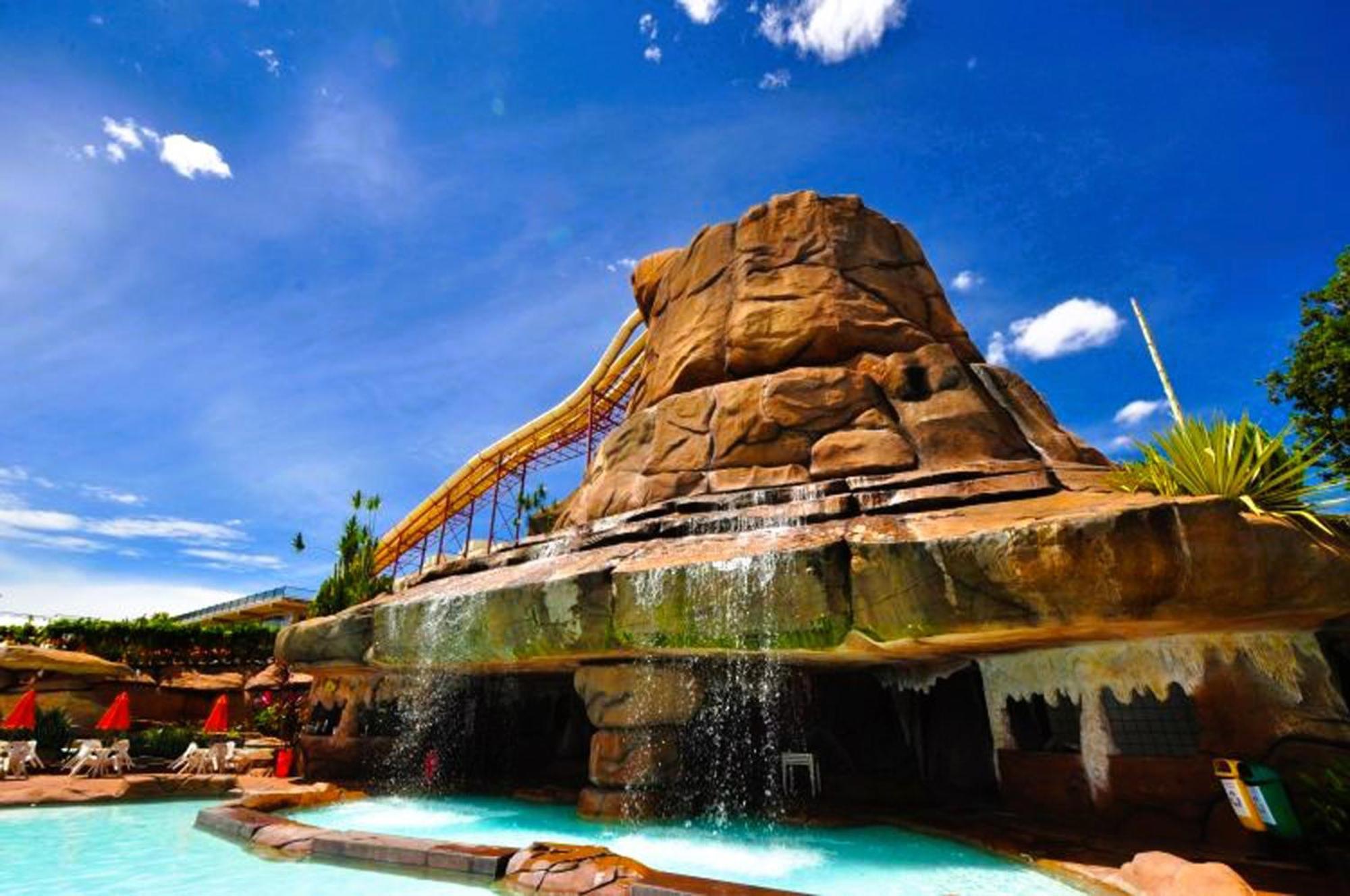 Piazza Diroma - Cortesia Park Diroma, Splash E Slide Caldas Novas Kültér fotó