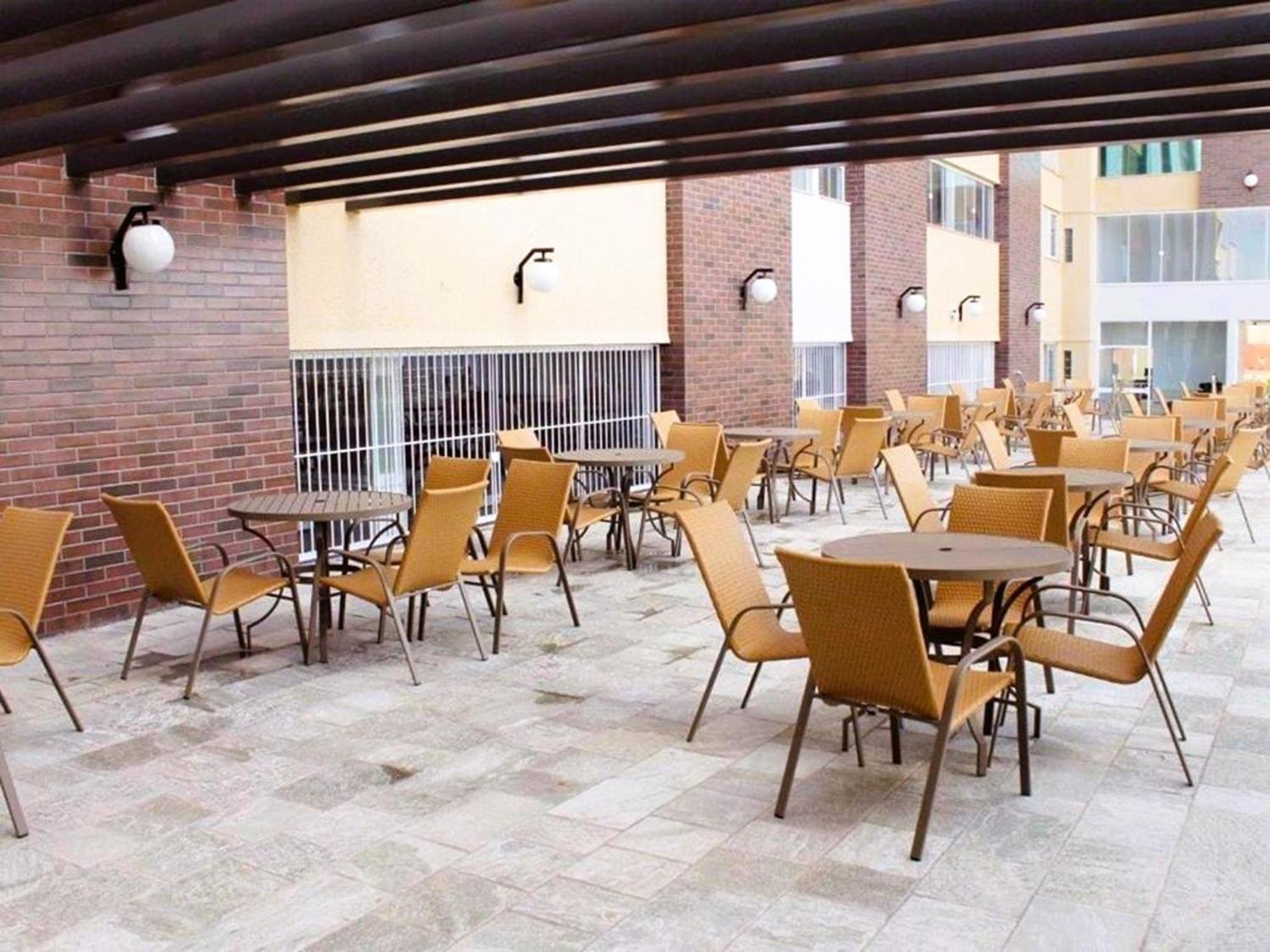 Piazza Diroma - Cortesia Park Diroma, Splash E Slide Caldas Novas Kültér fotó